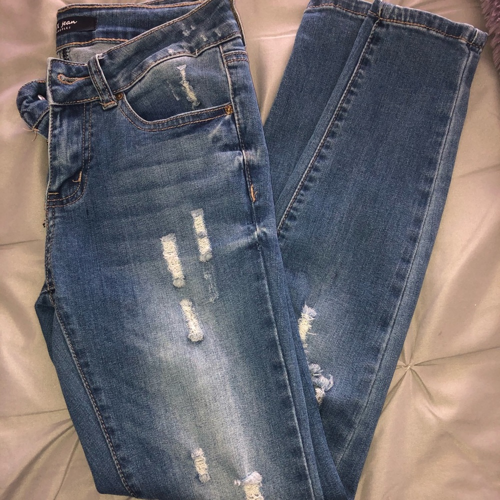 🚨SOLD🚨Low-Rise Ripped Skinny Jeans